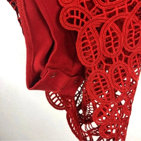 Lovers + Friends Lace Blush Red Crochet Open Back Cocktail Midi Dress Medium - Picture 11 of 15